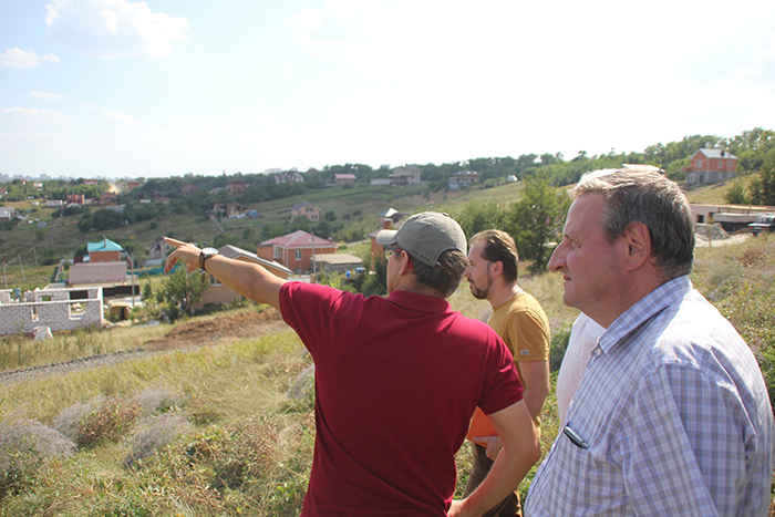 Члены инициативной группы проекта реабилитации реки Темерник побывали в поселке «Ореховая роща»